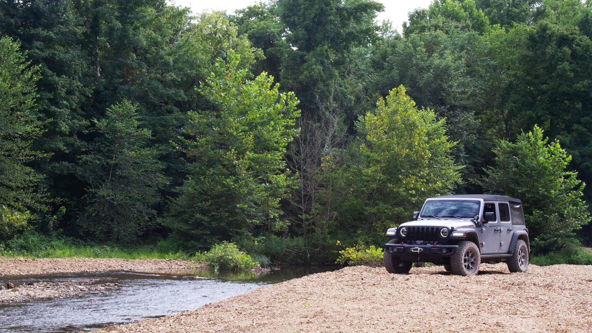 The East had its charms, though. Much of this trip has been like living in a Jeep brochure, such as here, the full shot that opened the last text piece, from a pullout of Windsor Road in Westpoint, TN...