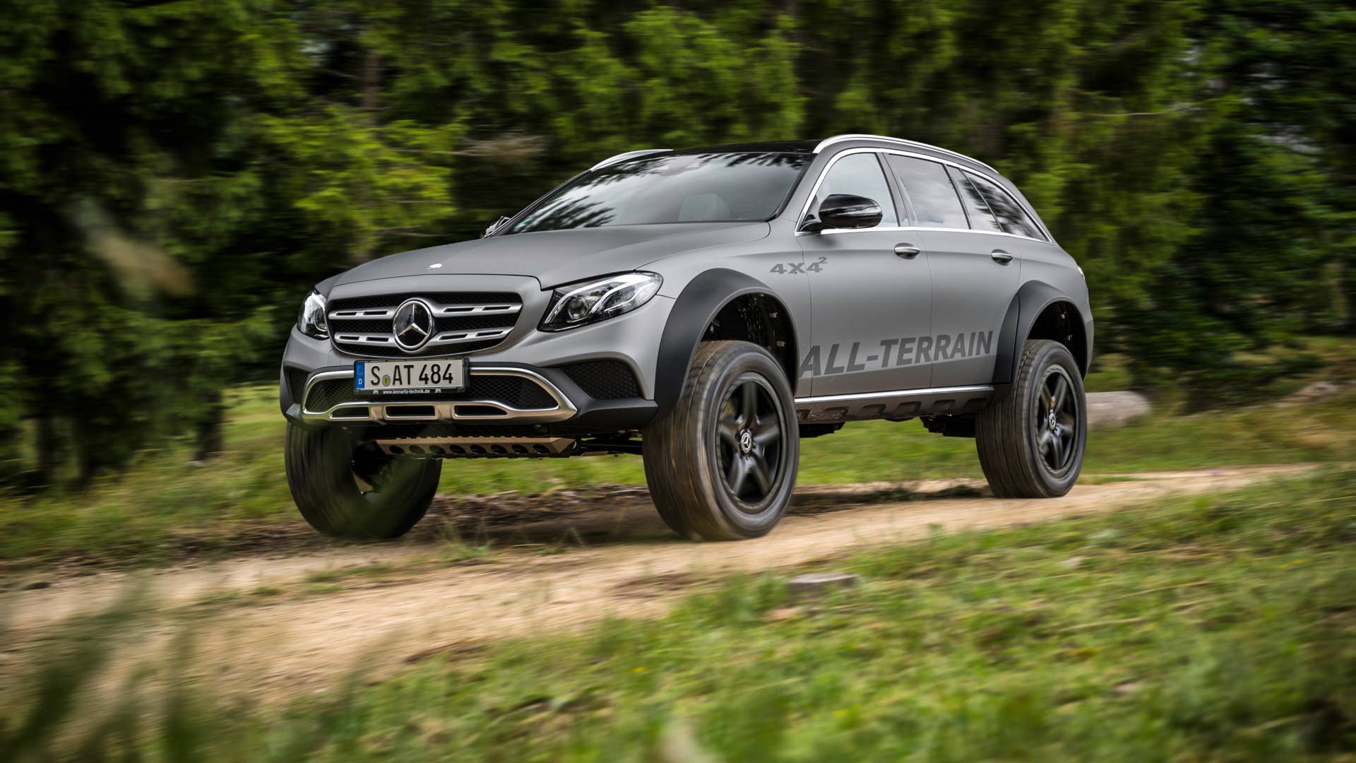 Mercedes-Benz E-Klasse All-Terrain 4x4² auf dem Gelände des neuen Daimler Prüf- und Technologiezentrums Immendingen // Mercedes-Benz E-Class All-Terrain 4x4² at the Daimler Testing and Technology Centre in Immendingen, Germany