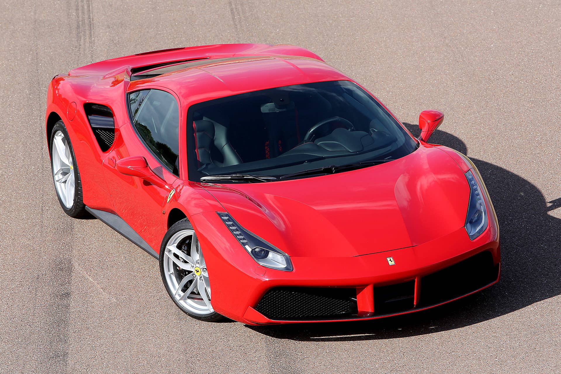 2016 Ferrari 488 GTB front 3/4 view