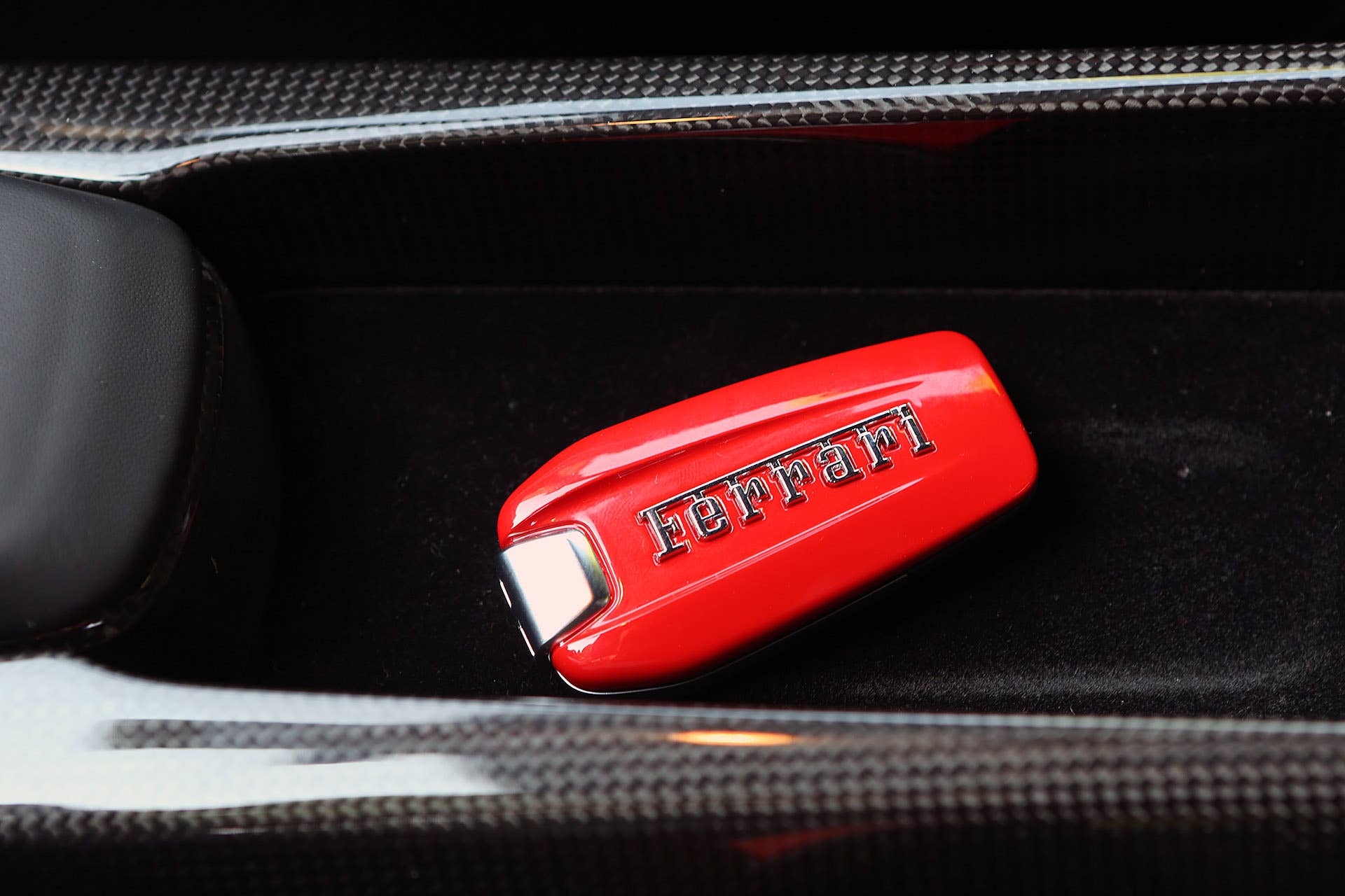 2016 Ferrari 488 GTB key