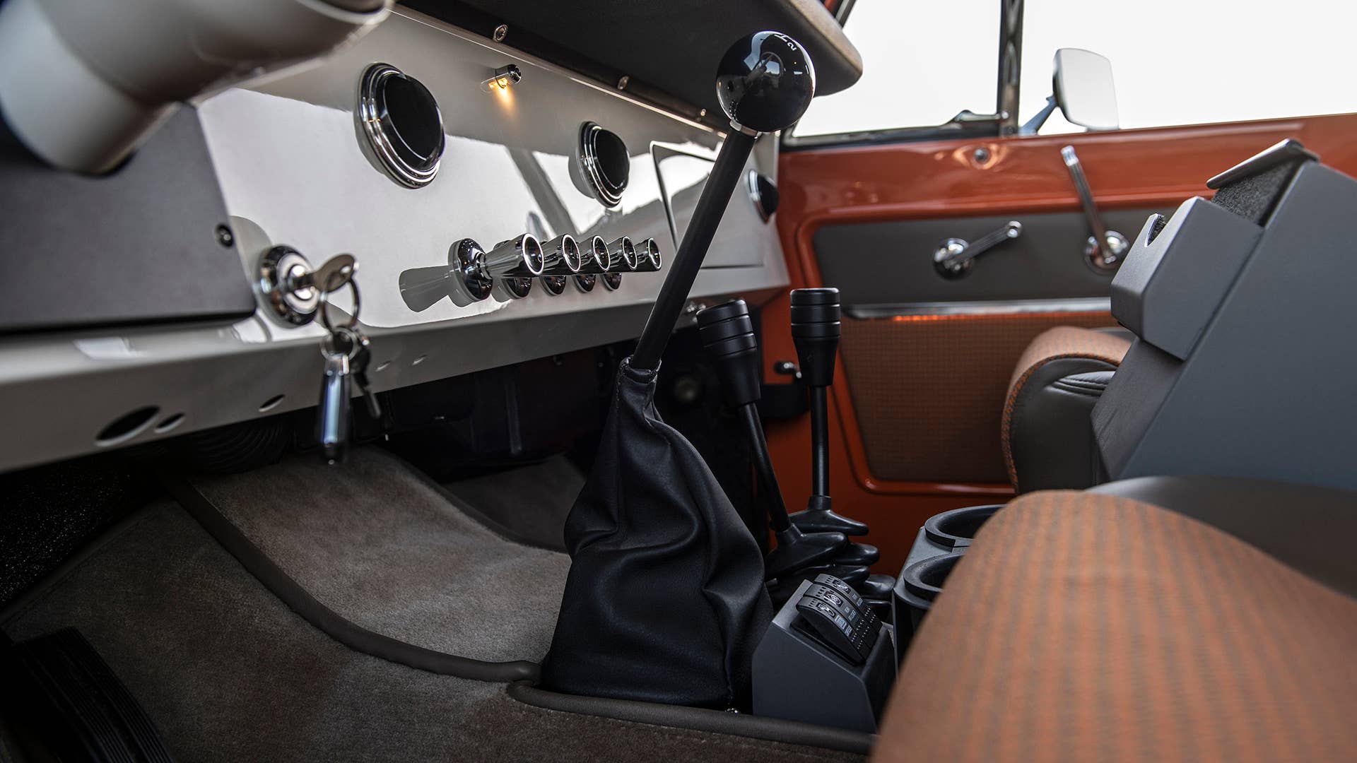 ICON BR Old School Ford Bronco