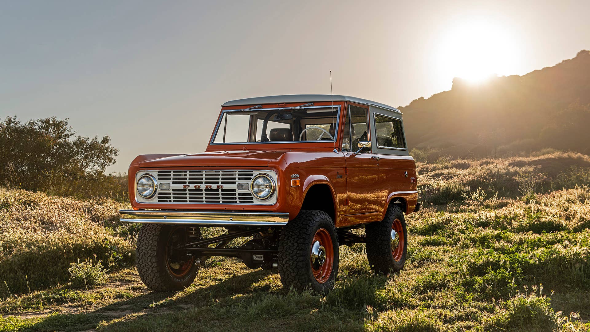 ICON BR Old School Ford Bronco