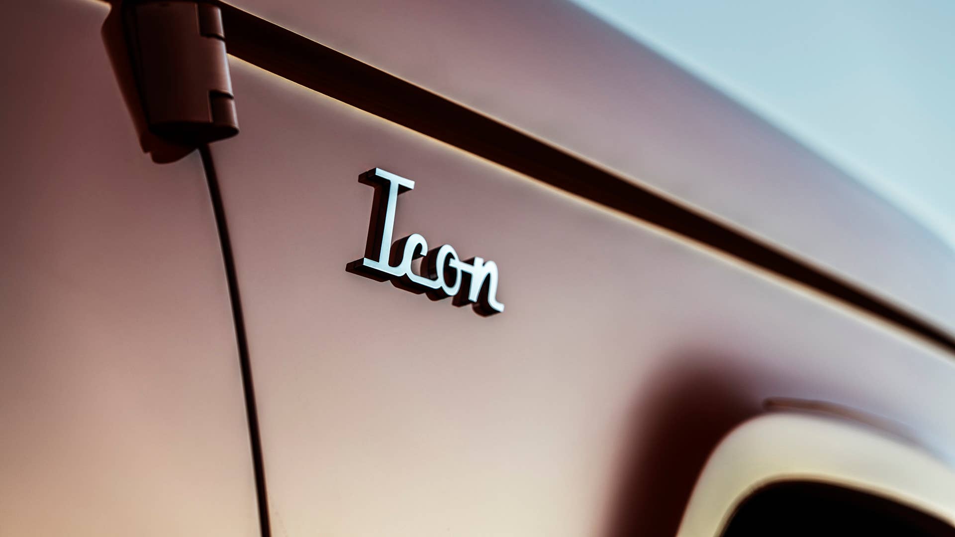 ICON BR Old School Ford Bronco