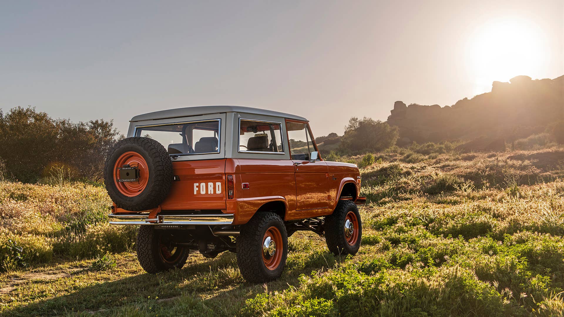 ICON BR Old School Ford Bronco
