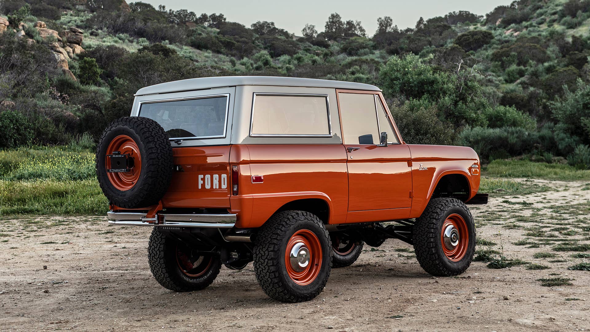 ICON BR Old School Ford Bronco