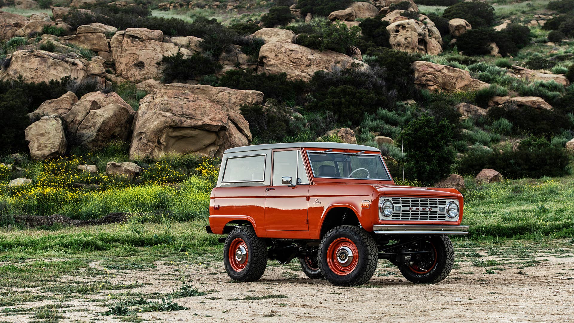 ICON BR Old School Ford Bronco