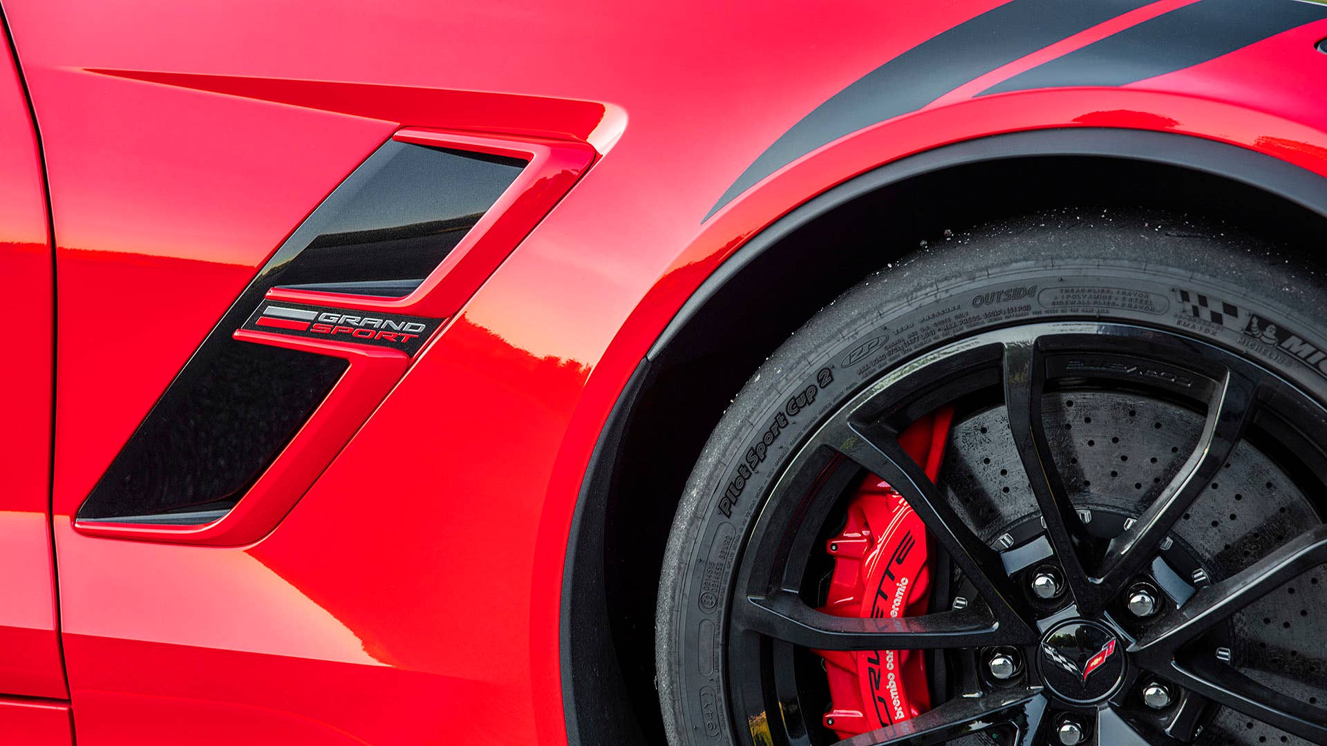 2017 Chevrolet Corvette Grand Sport side trim