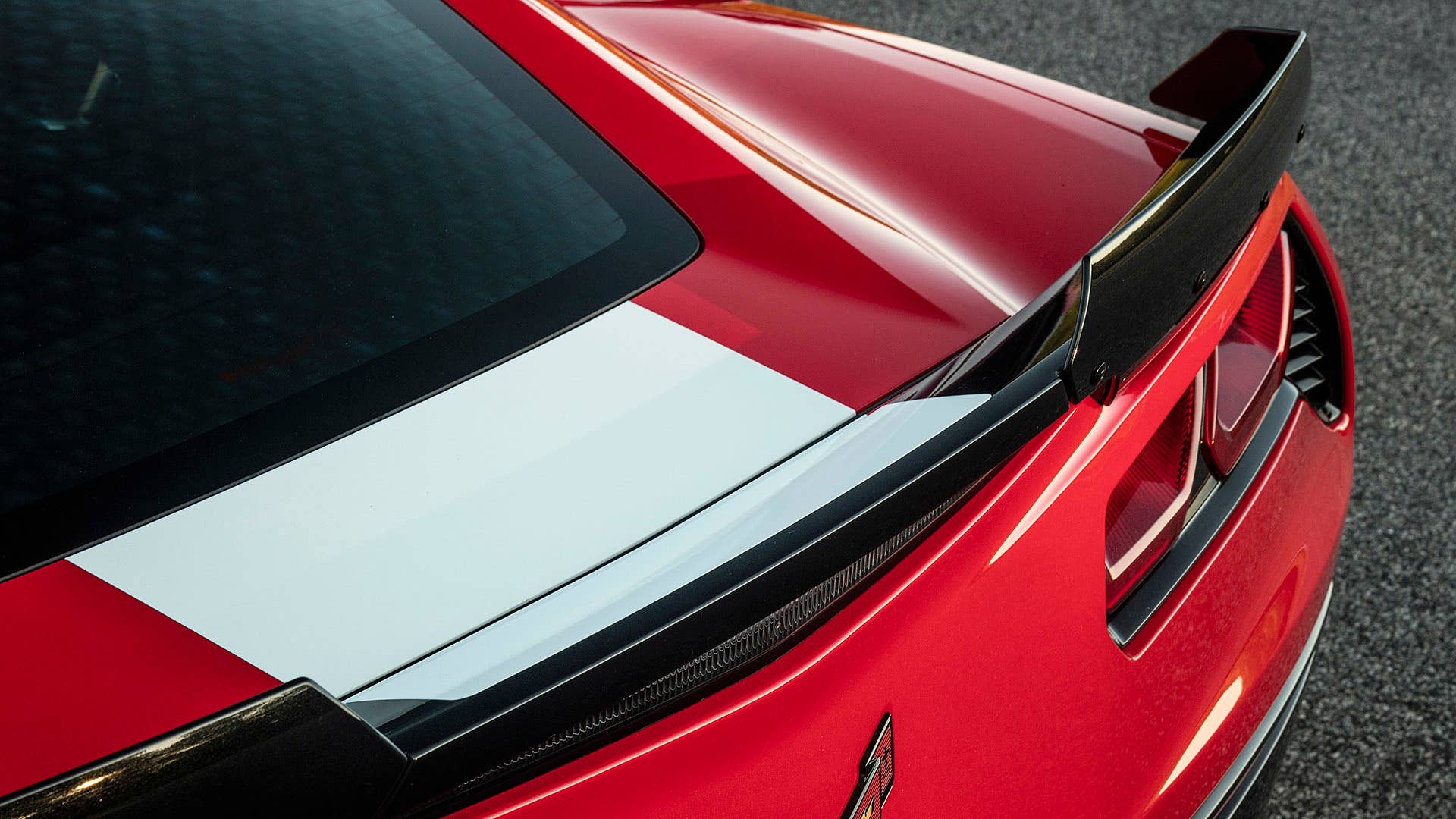 2017 Chevrolet Corvette Grand Sport rear spoiler