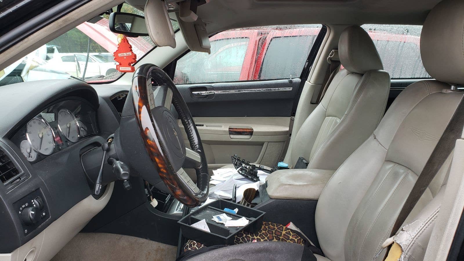 Junked 2006 Chrysler 300C