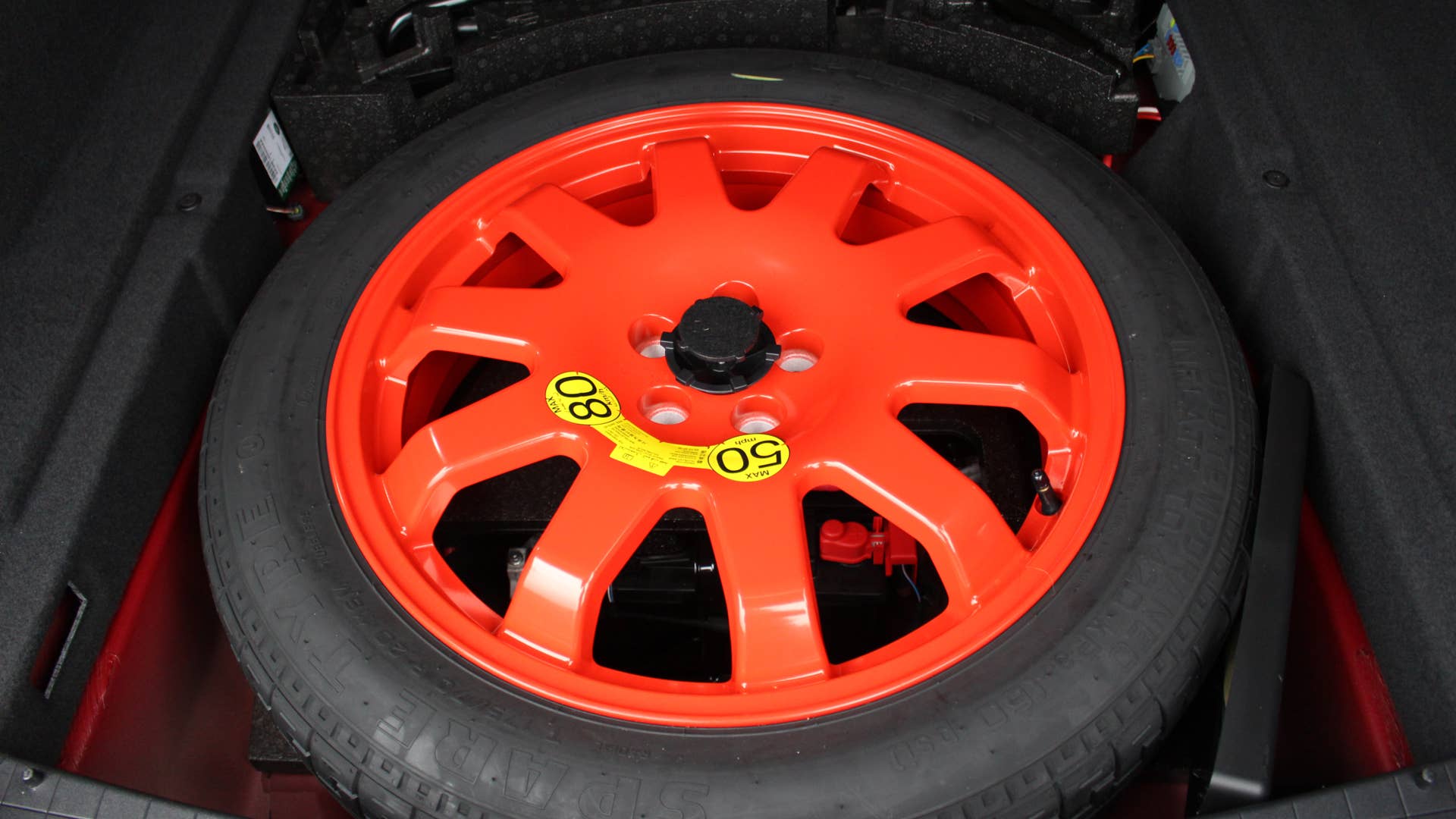 Spare tire in the SVR is orange