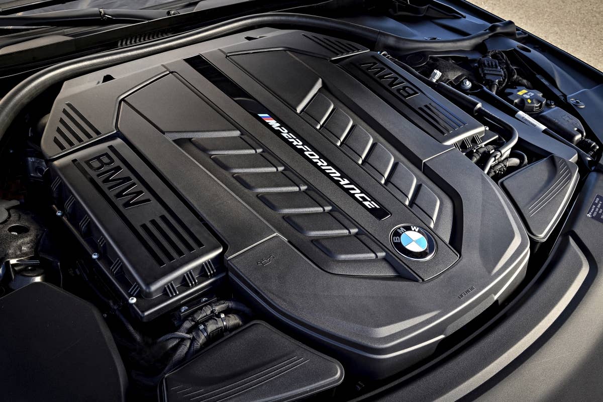 2018 BMW M760Li V12 - N74B60