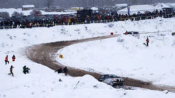2017 Porsche Macan Sno Drift