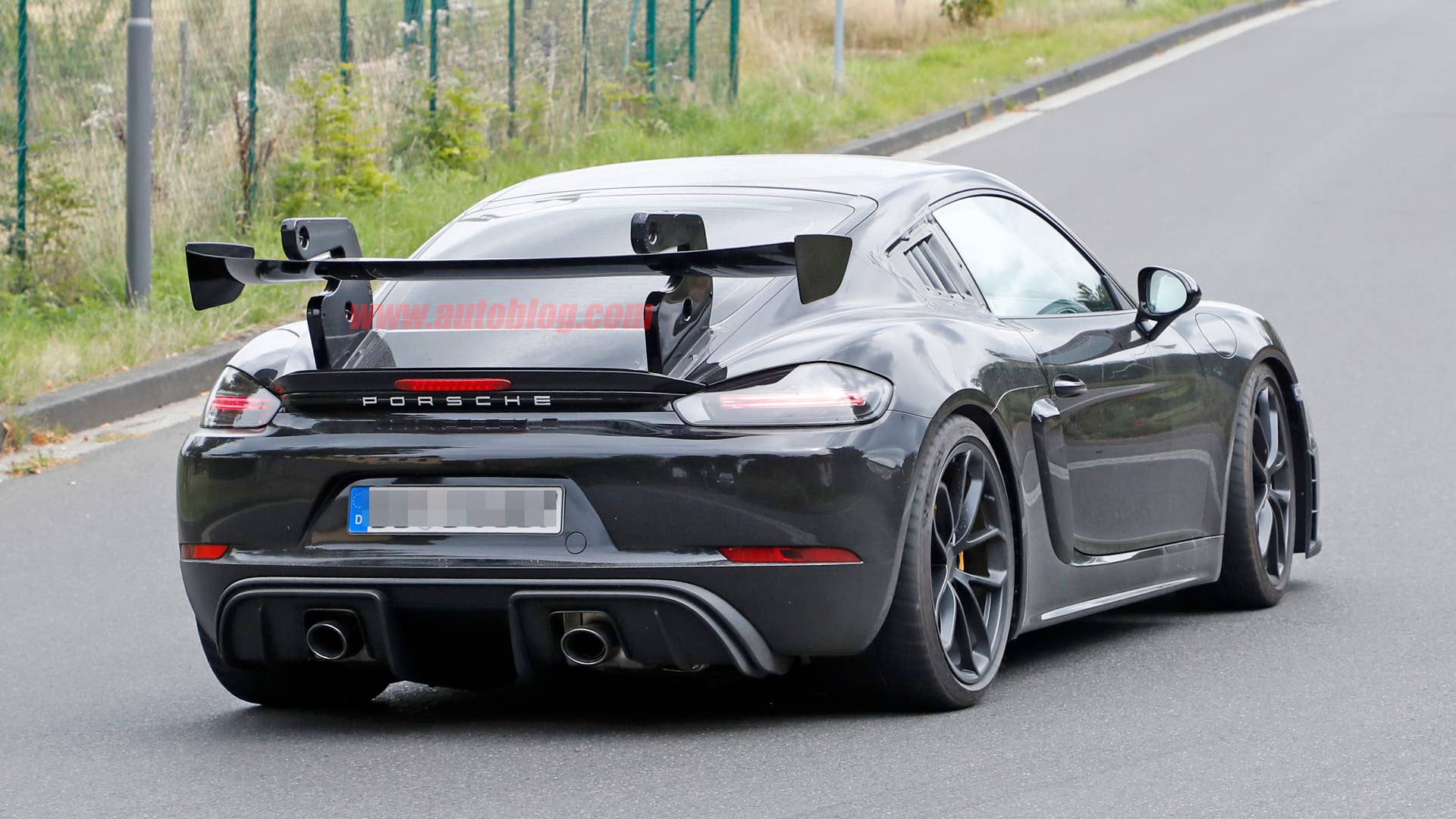Porsche 718 Cayman GT4 RS in camouflage