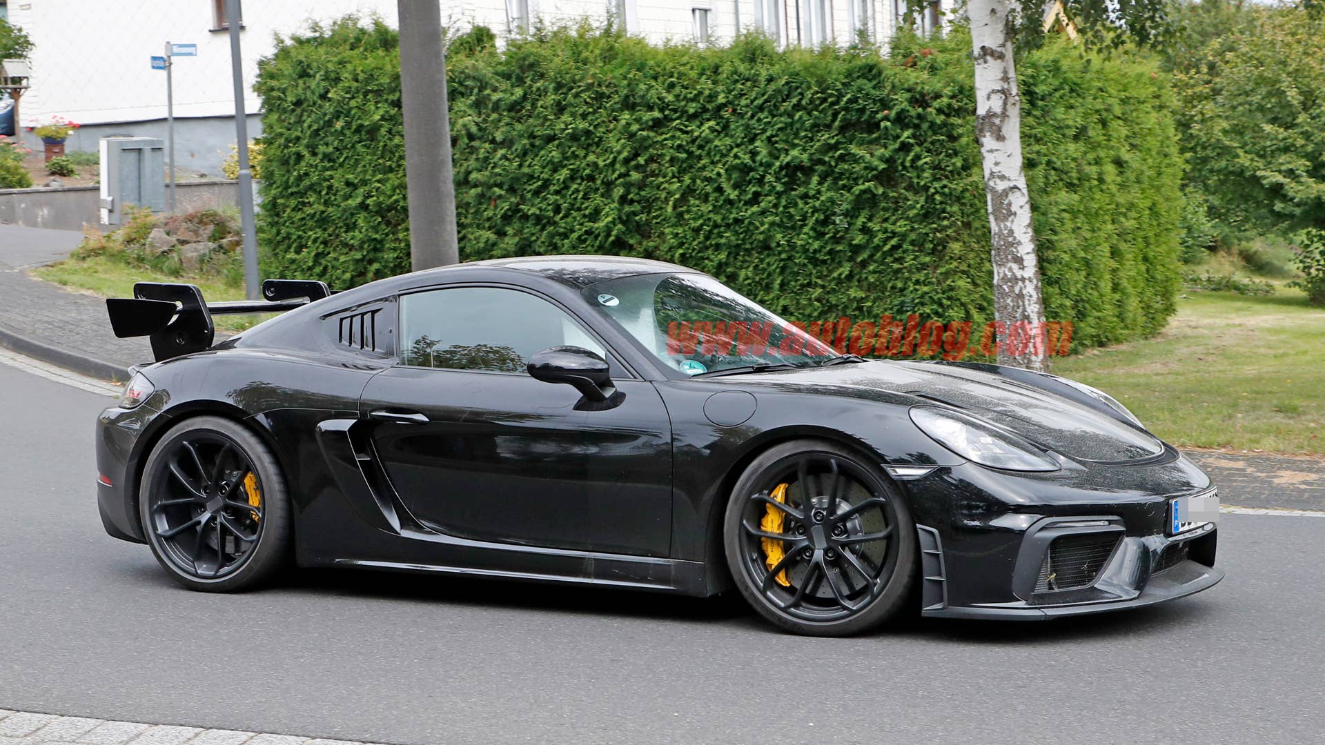 Porsche 718 Cayman GT4 RS in camouflage