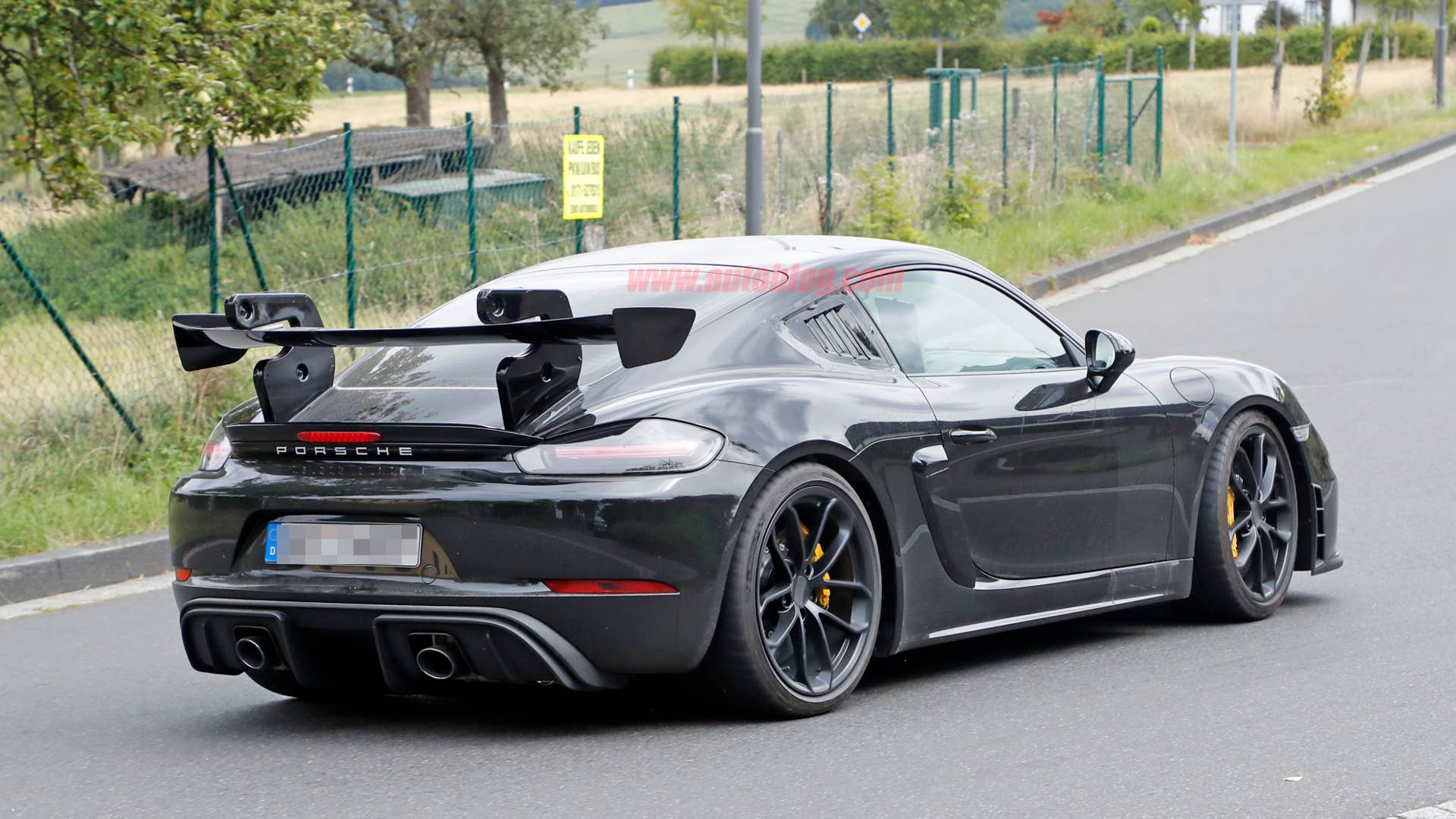 Porsche 718 Cayman GT4 RS in camouflage