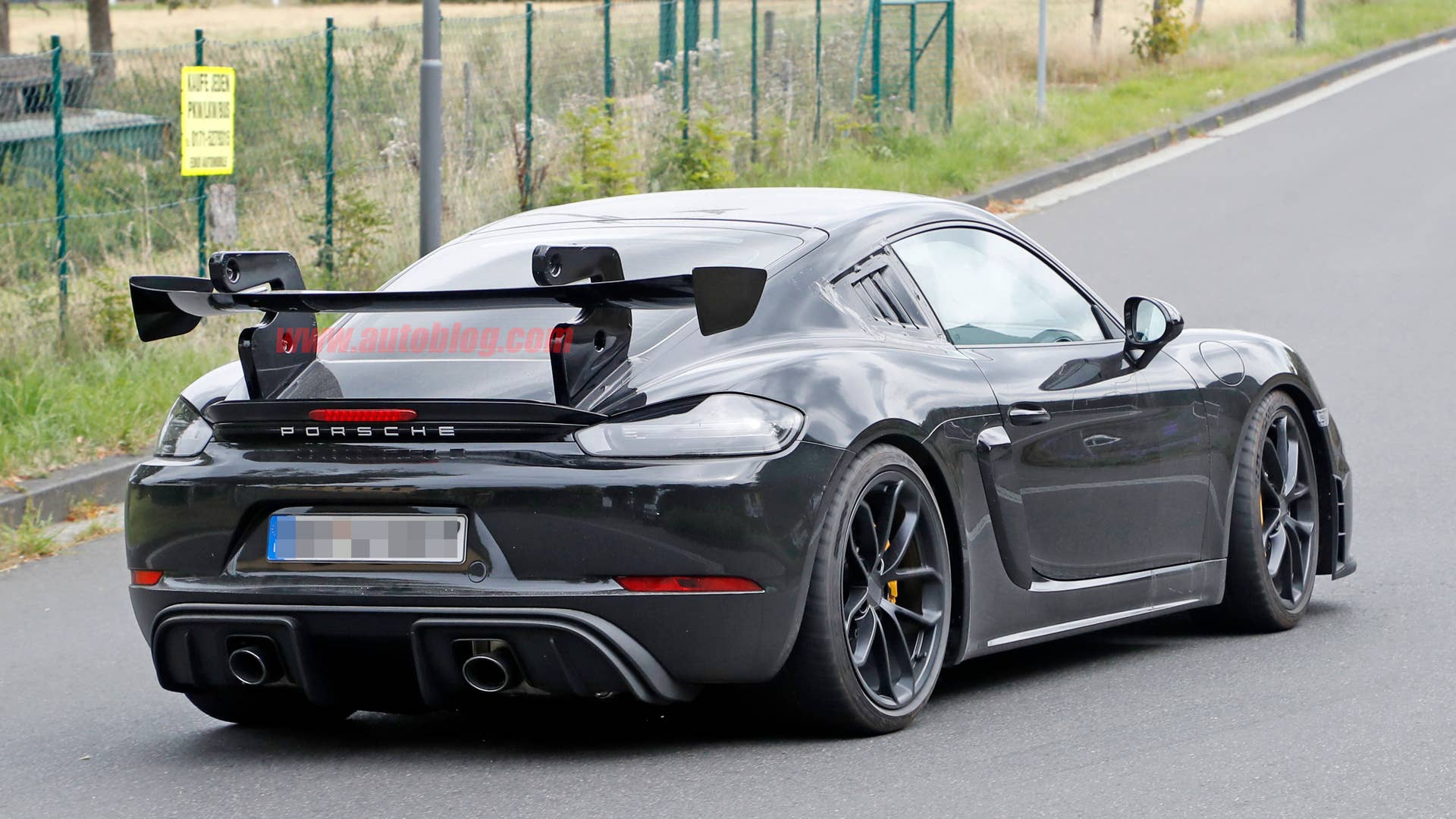 Porsche 718 Cayman GT4 RS in camouflage