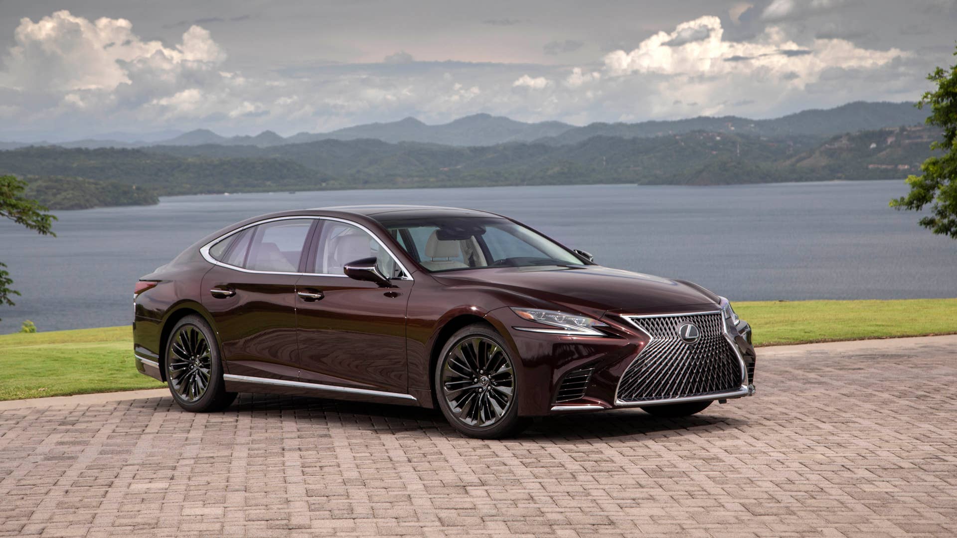 Lexus expands the Inspiration Series