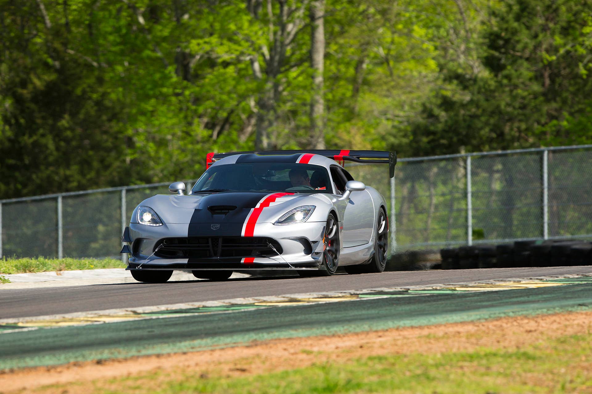 dodge acr viper turn action track