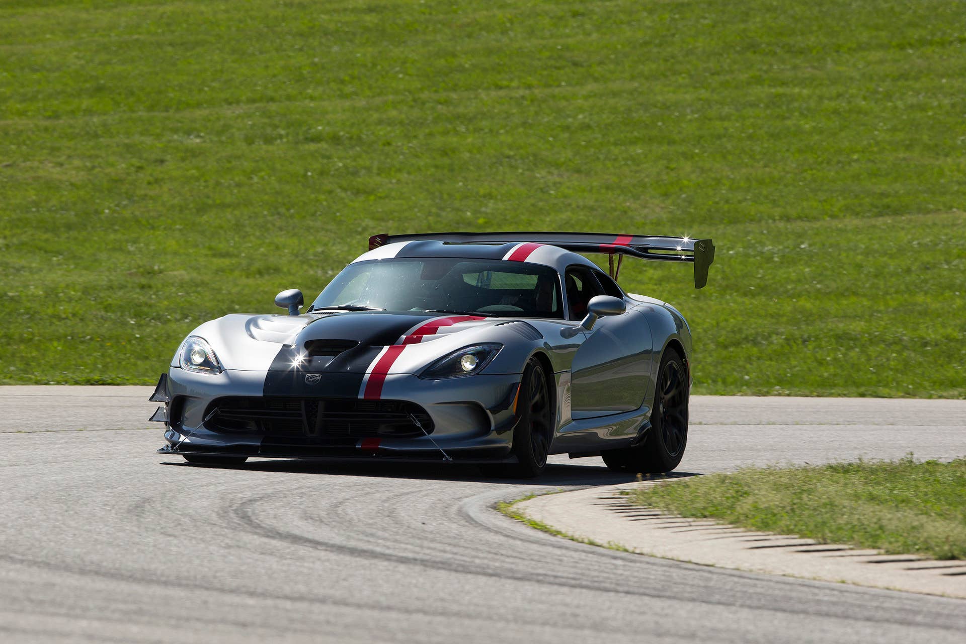 acr dodge action track 2016