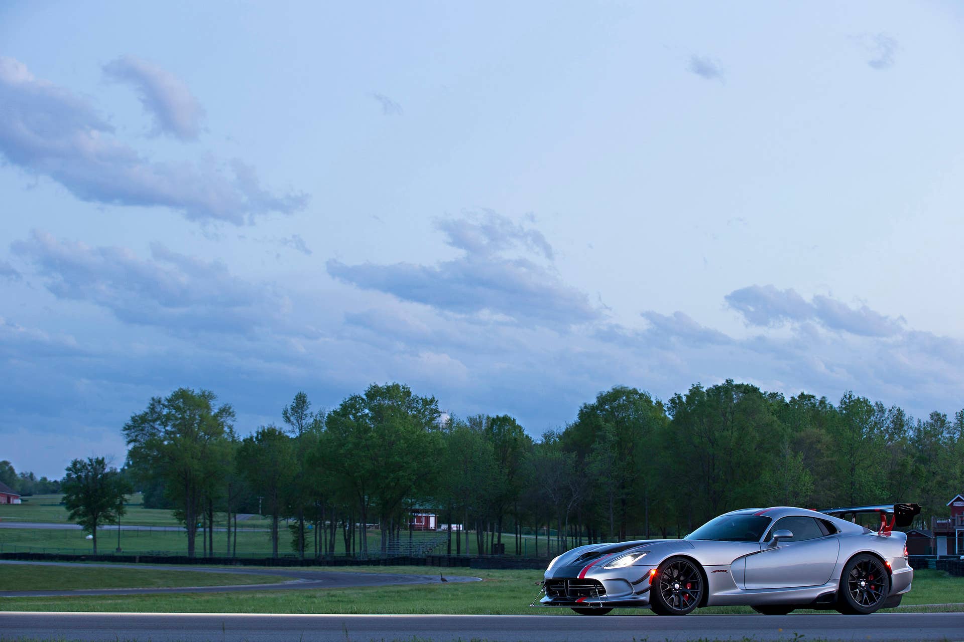 acr viper dodge track still