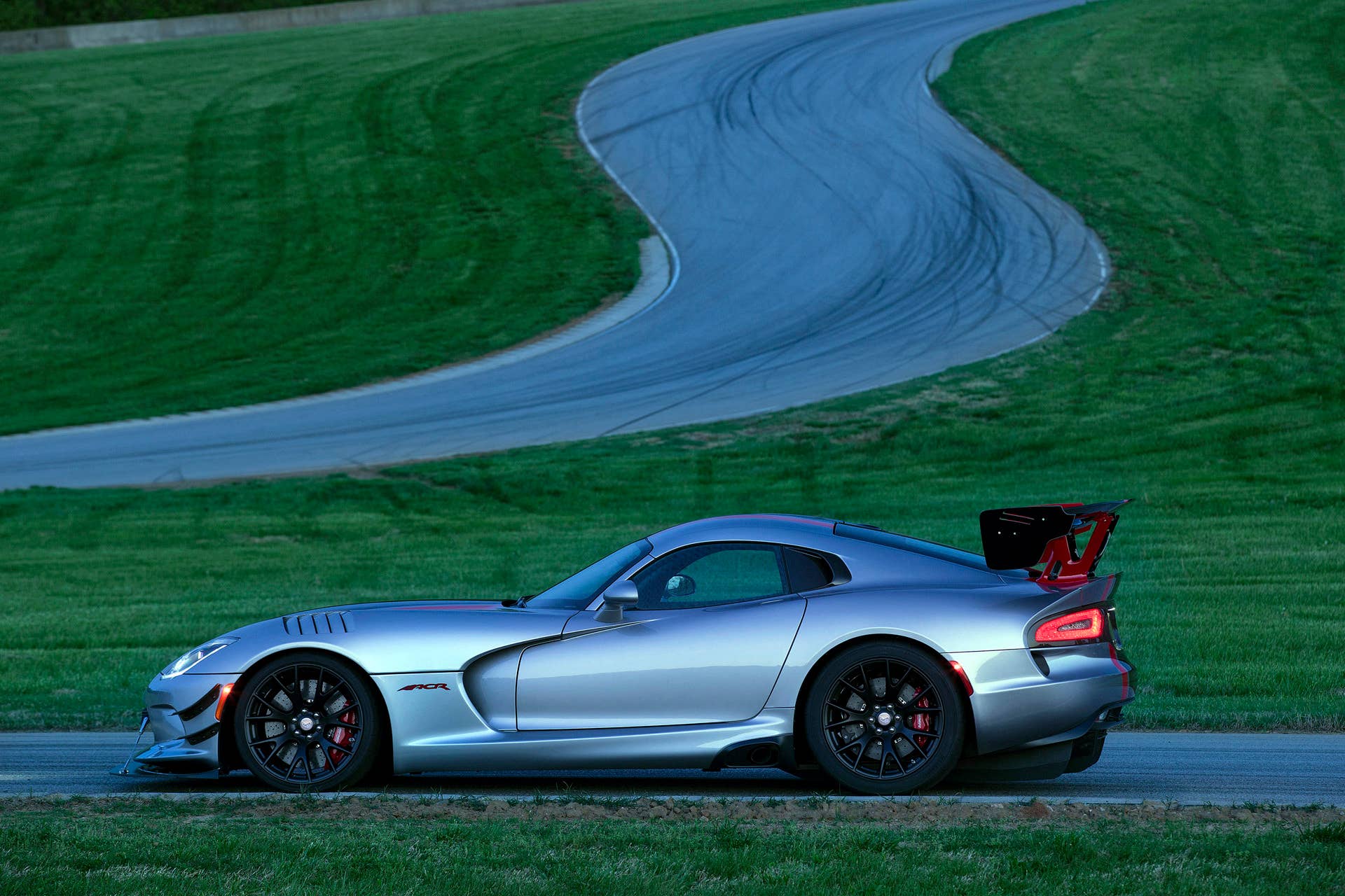 acr viper dodge 2016 profile