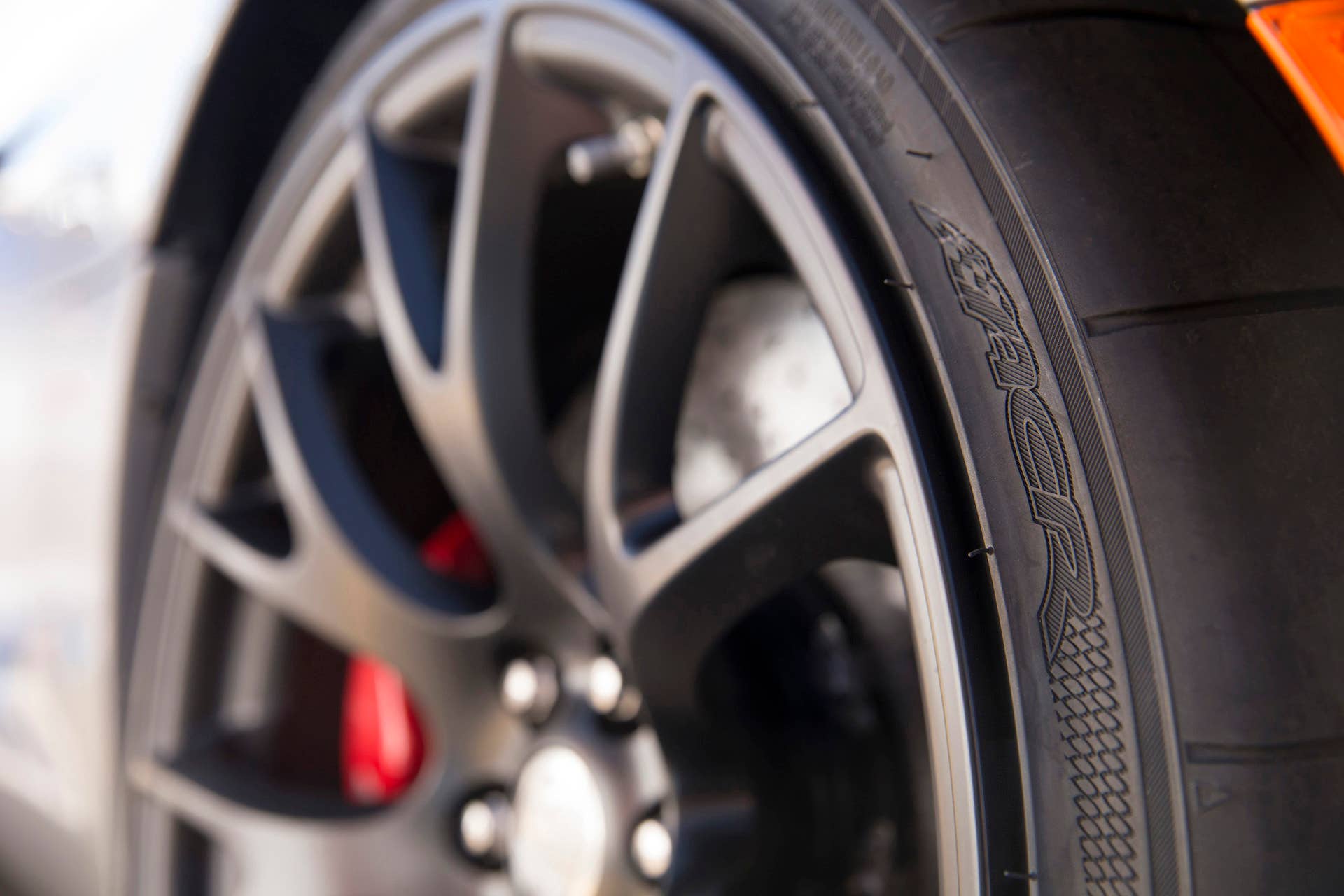 tire dodge viper acr kumho ecsta