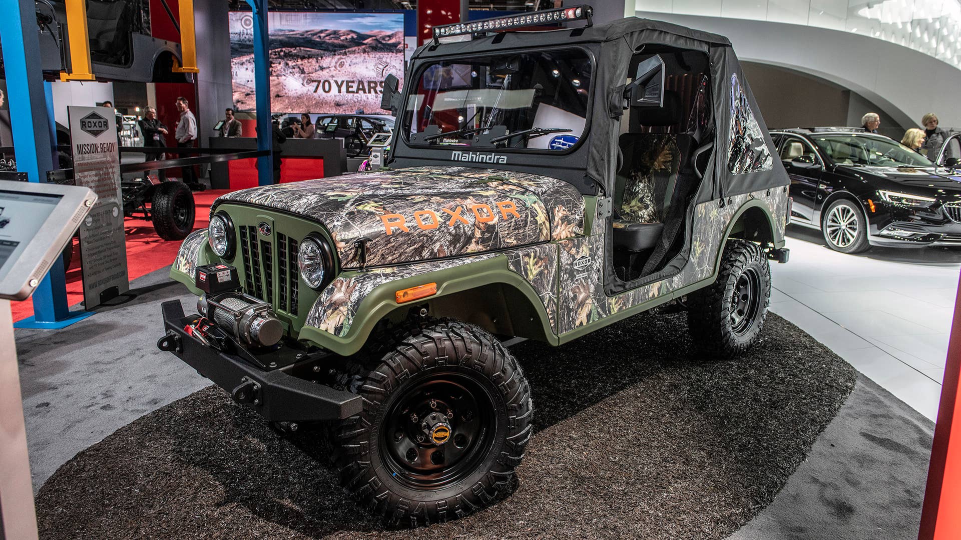 Mahindra is at Detroit Auto Show for first time, showing Roxor — and ...