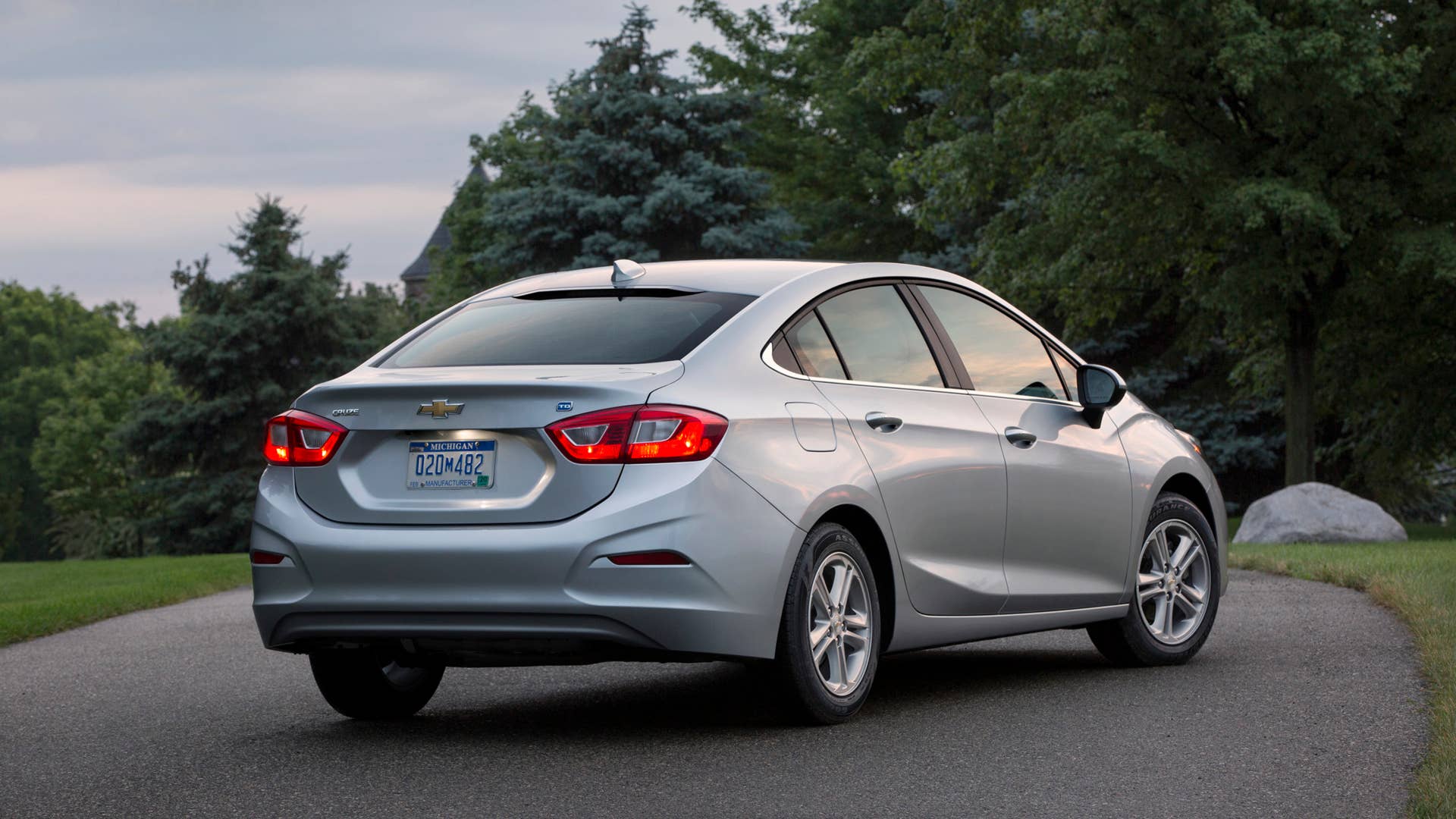 All Cruze diesel sedans are built in Lordstown, Ohio. Some other sedans are as well, but most are built in Mexico along with all Cruze hatchbacks.