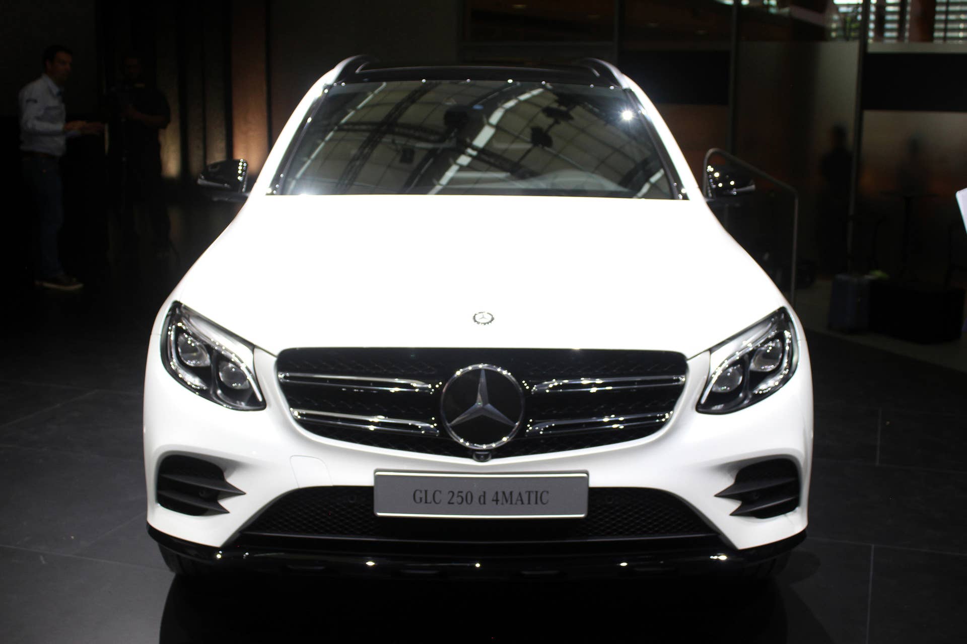 2016 Mercedes-Benz GLC 250d front view.