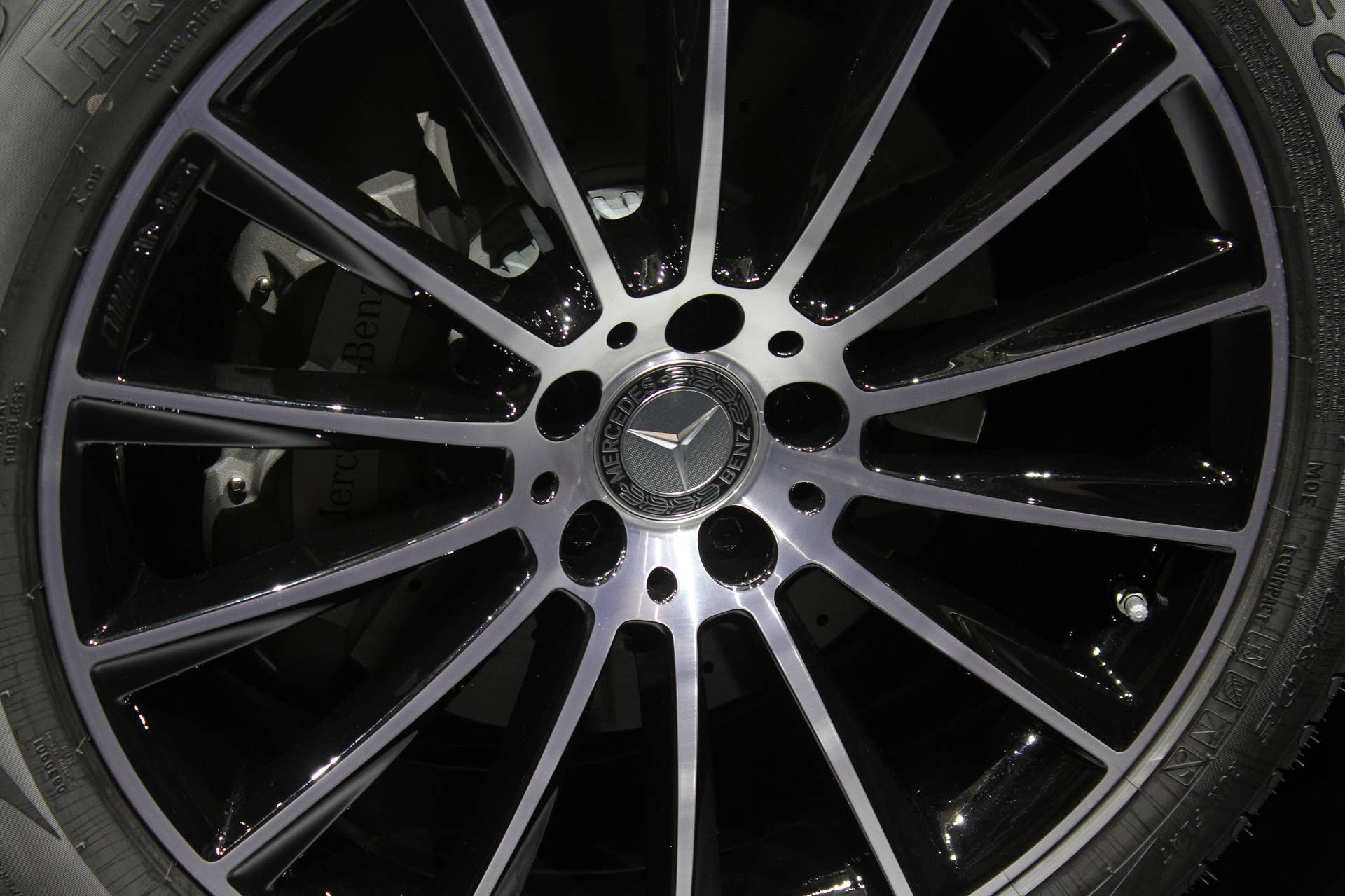 2016 Mercedes-Benz GLC 250d wheel.