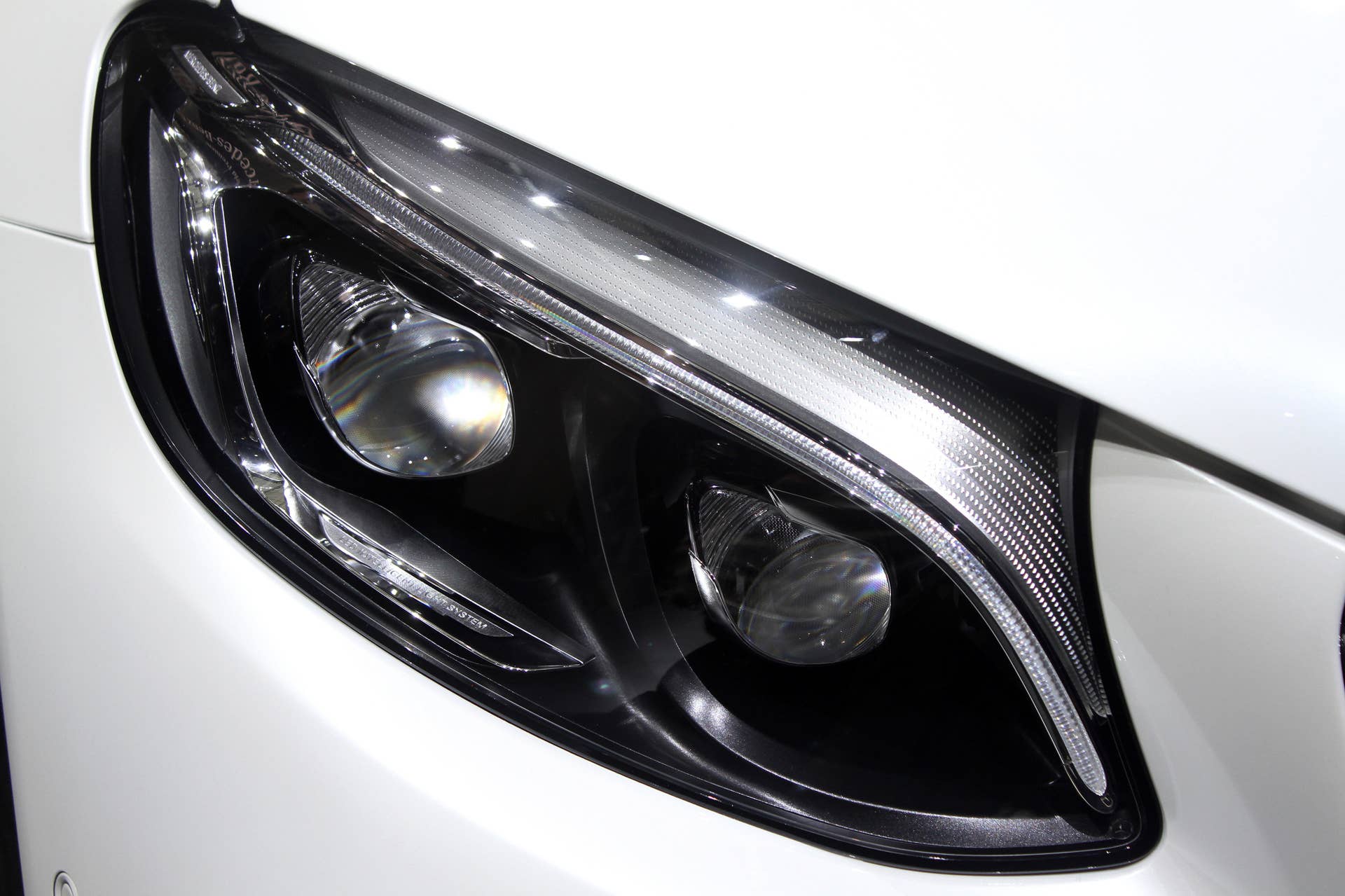 2016 Mercedes-Benz GLC 250d headlights.