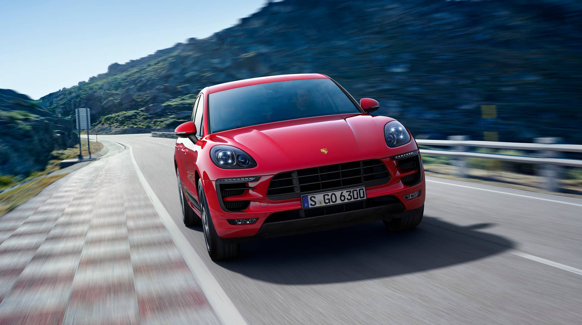 Porsche Macan GTS front road