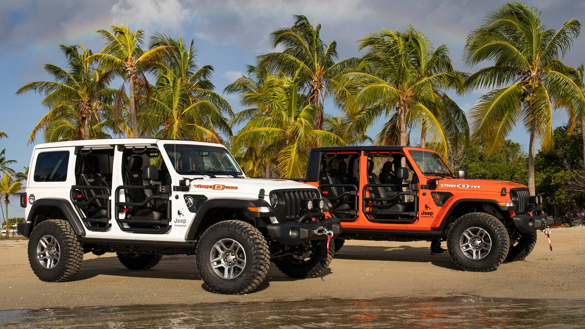 New 2020 Jeep® Wrangler and Gladiator “Three O Five” Edition models debut at Miami Auto Show ES:  Jeep presenta los modelos Wrangler y Gladiator edición especial “Three O Five” en el Salón de Miami
