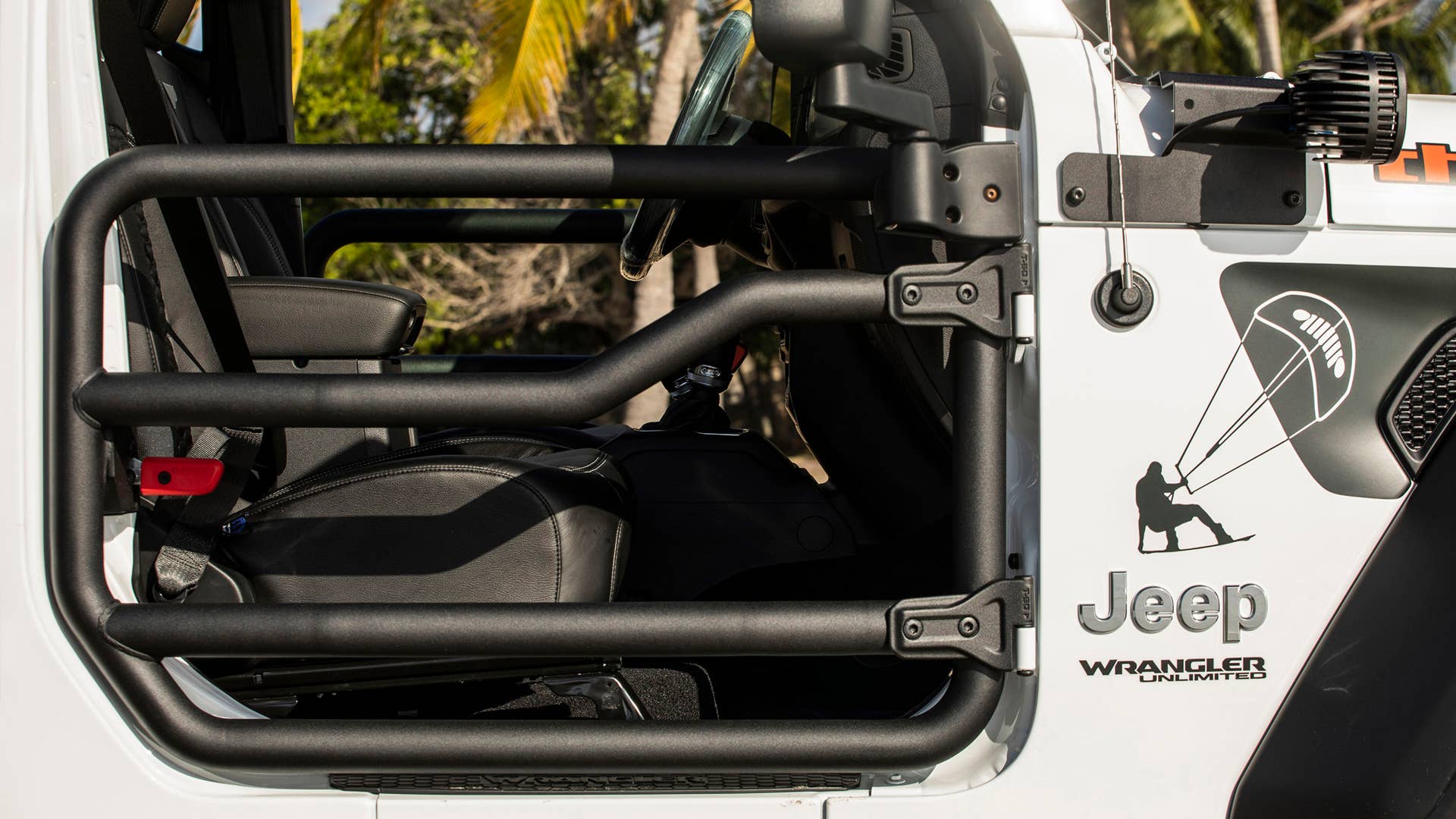 New 2020 Jeep® Wrangler and Gladiator “Three O Five” Edition models debut at Miami Auto Show ES:  Jeep presenta los modelos Wrangler y Gladiator edición especial “Three O Five” en el Salón de Miami