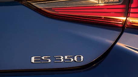 2019 Lexus ES