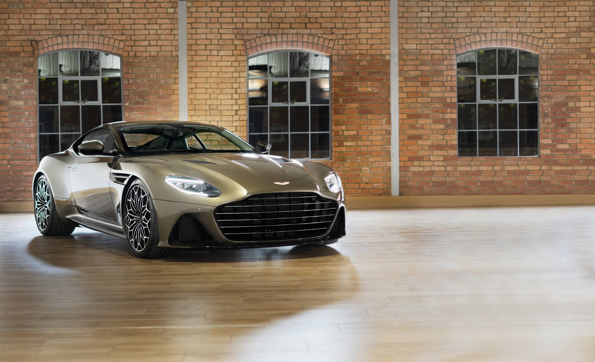 Aston Martin 'On Her Majesty's Secret Service' DBS Superleggera