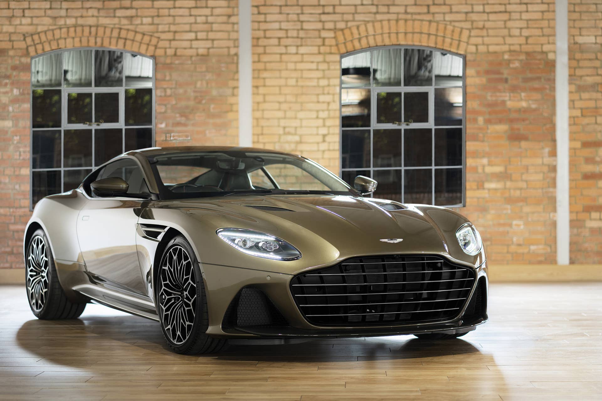 Aston Martin 'On Her Majesty's Secret Service' DBS Superleggera