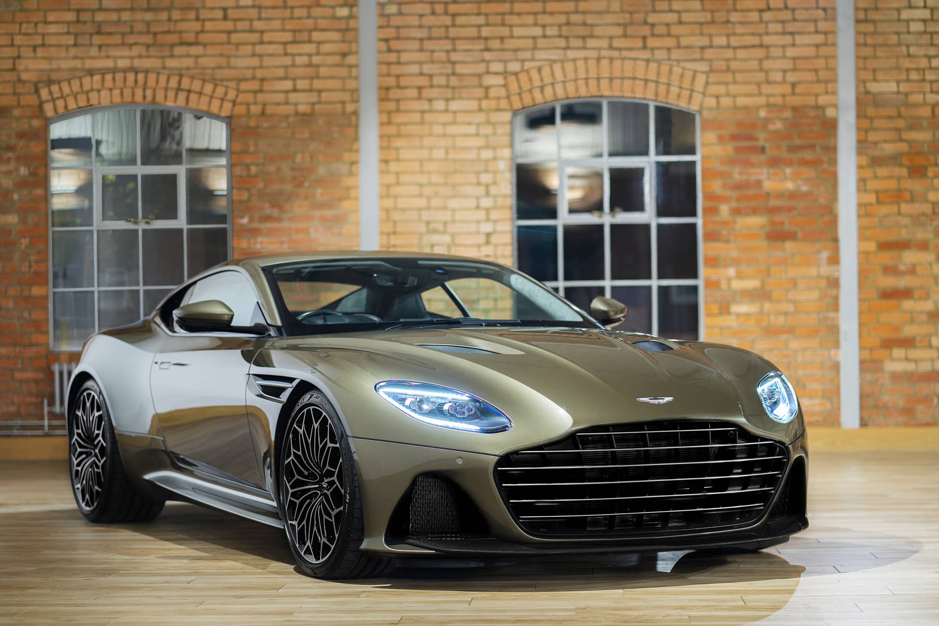 Aston Martin 'On Her Majesty's Secret Service' DBS Superleggera