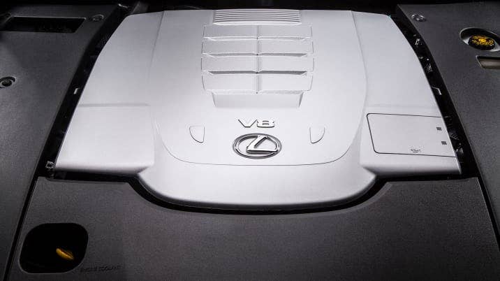 Lexus LS 460 engine bay