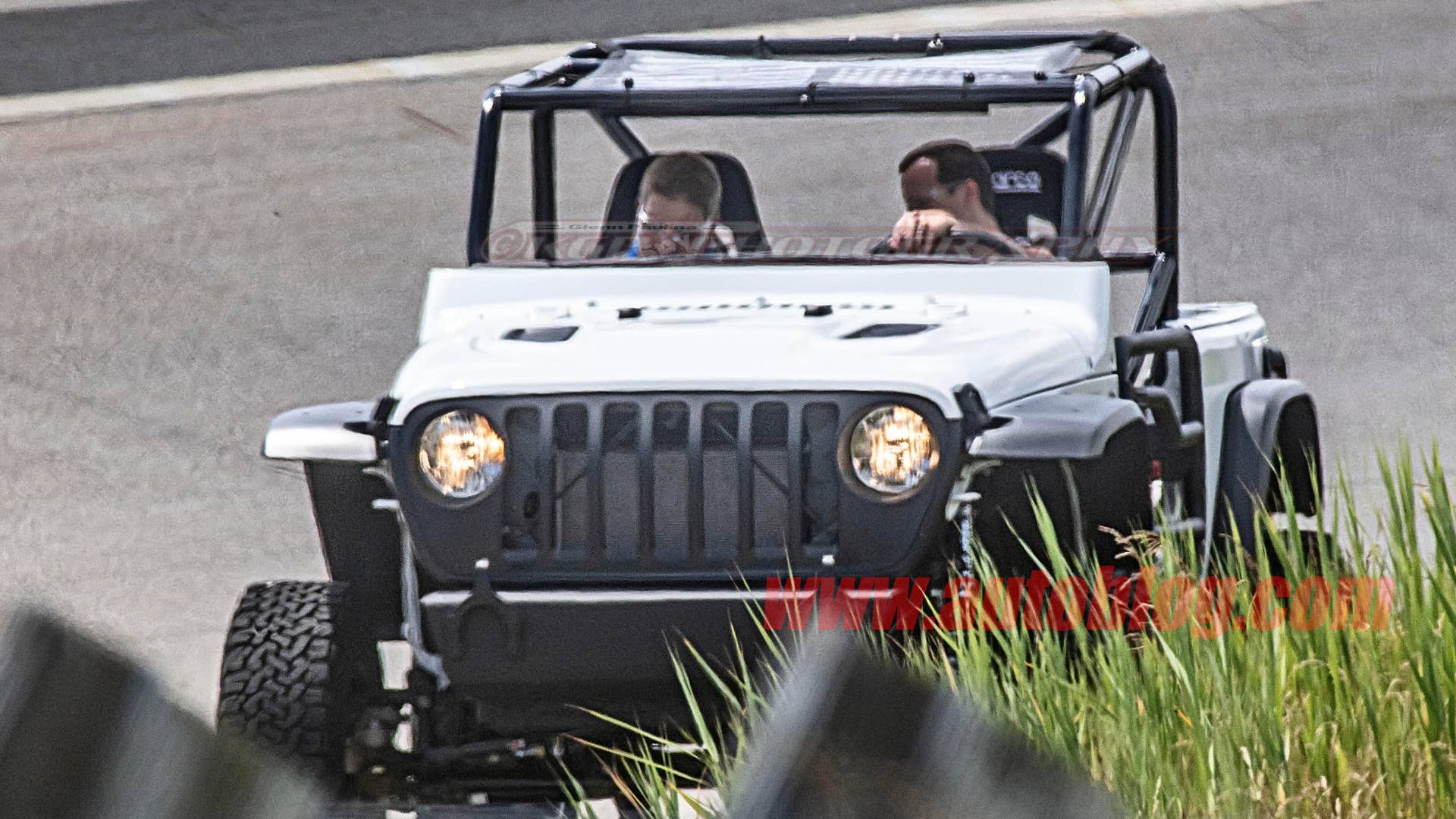 Jeep Wrangler custom off-roader