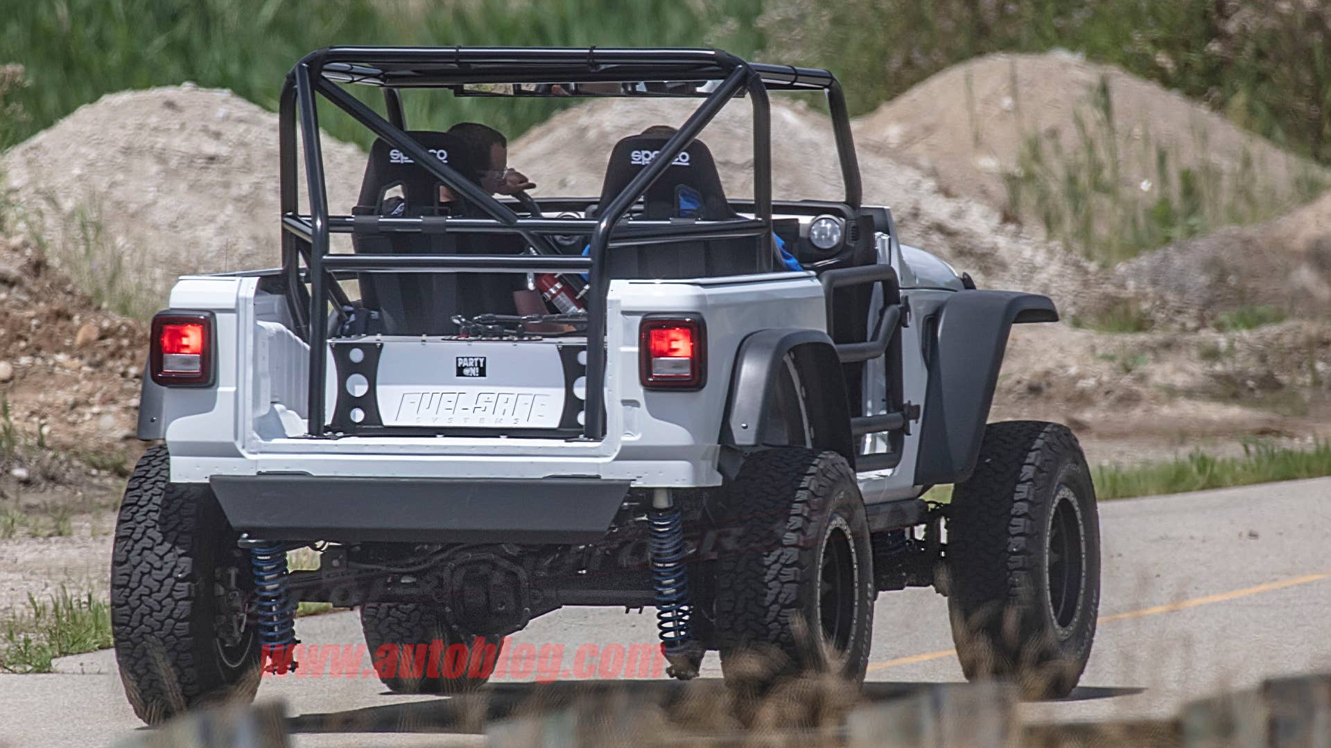 Jeep Wrangler custom off-roader