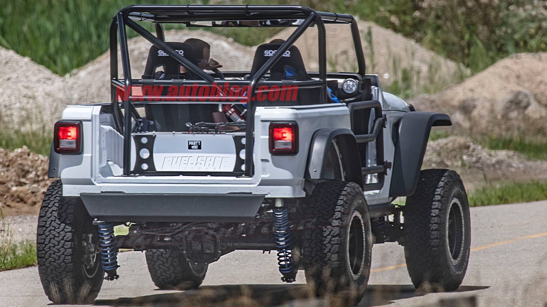 Jeep Wrangler custom off-roader