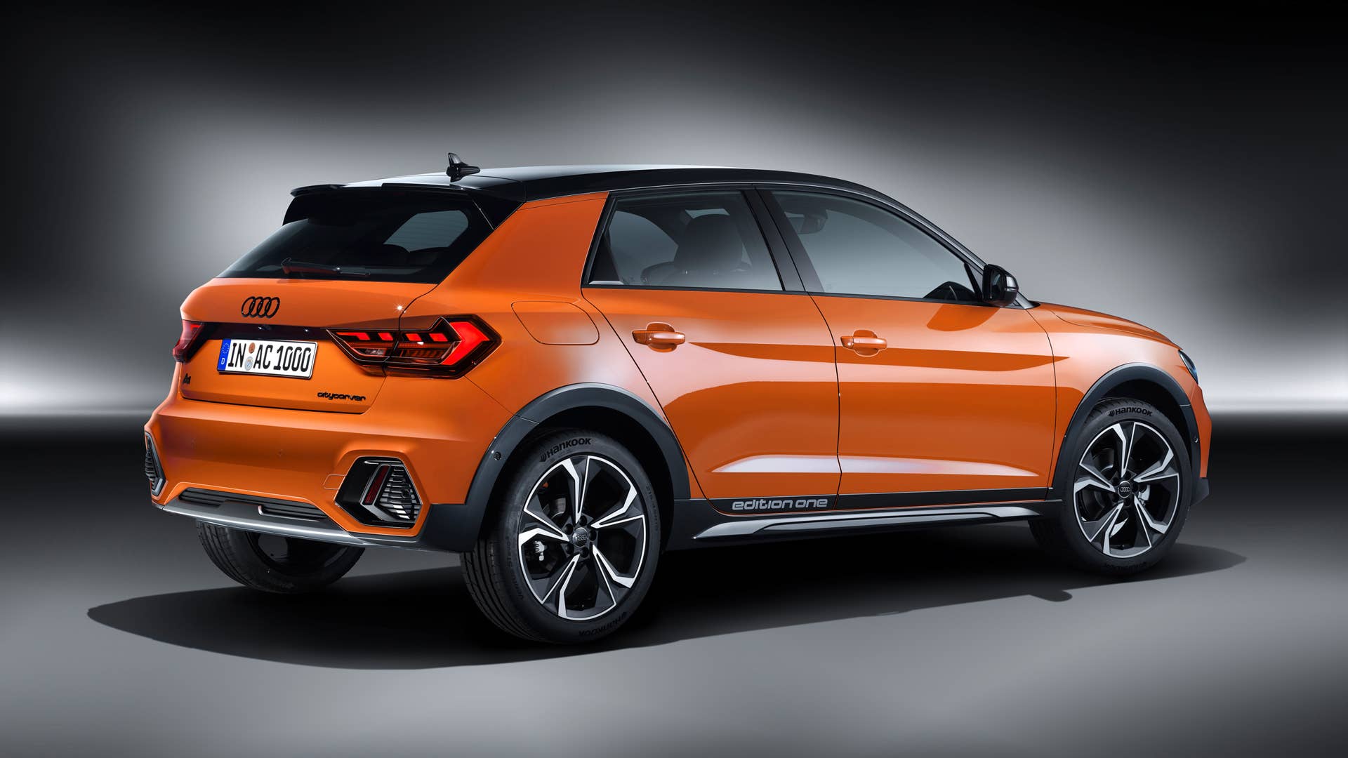 Static photo, Colour: Pulse orange