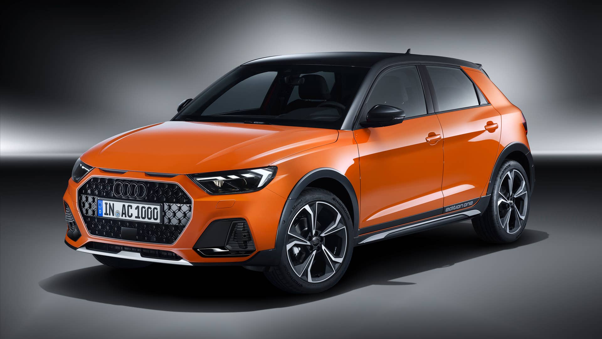 Static photo, Colour: Pulse orange