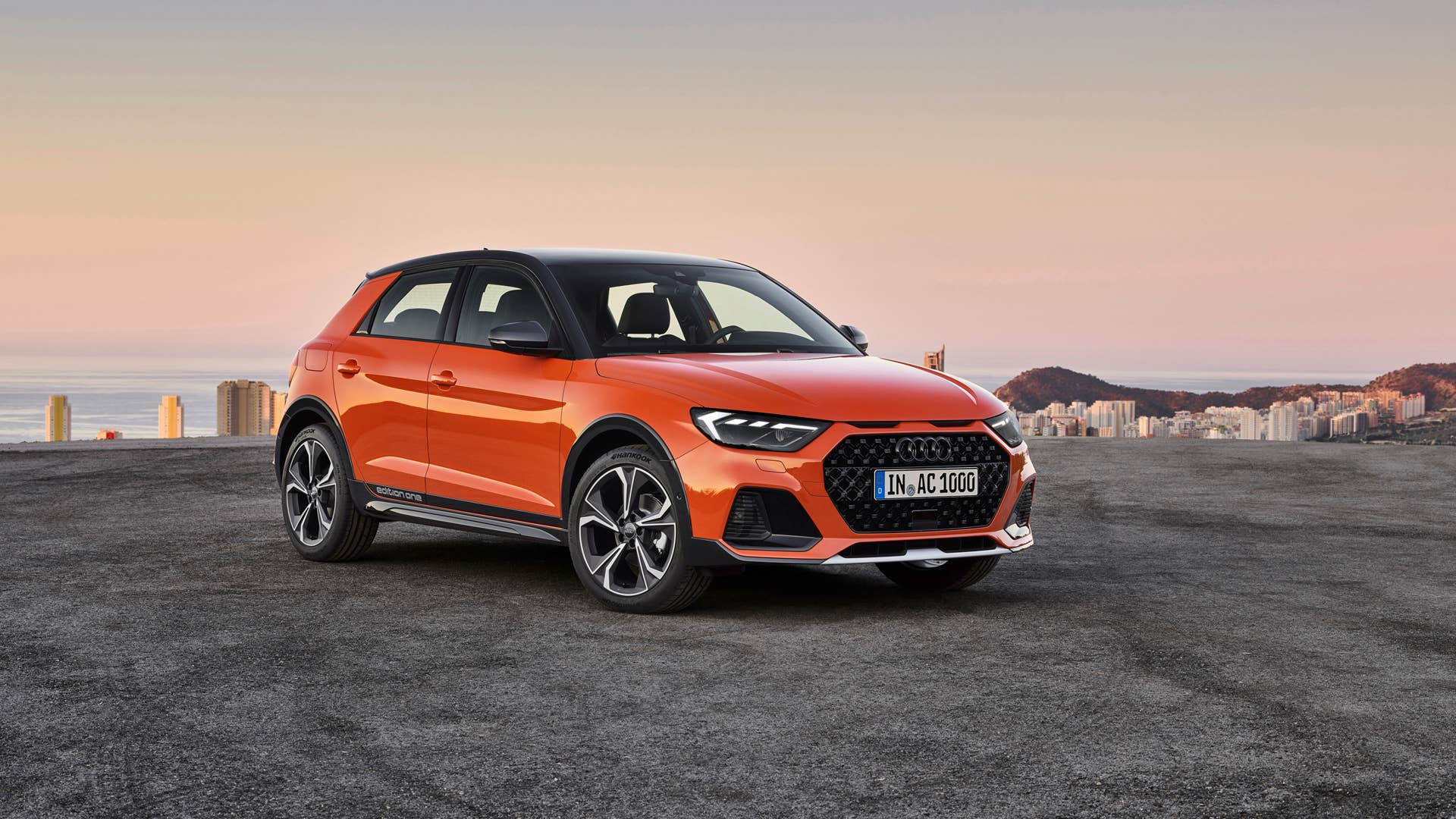 Static photo, Colour: Pulse orange