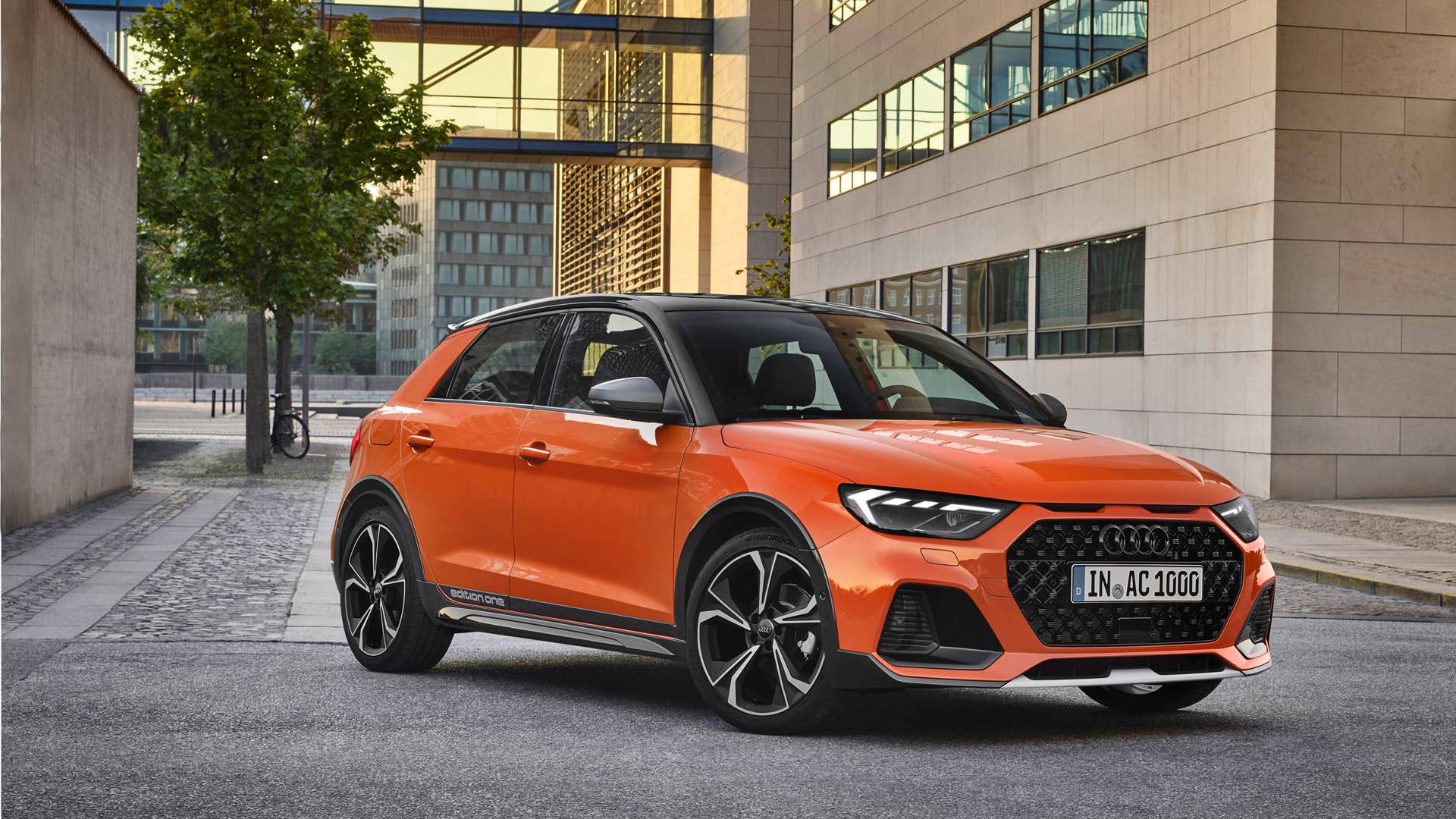 Static photo, Colour: Pulse orange