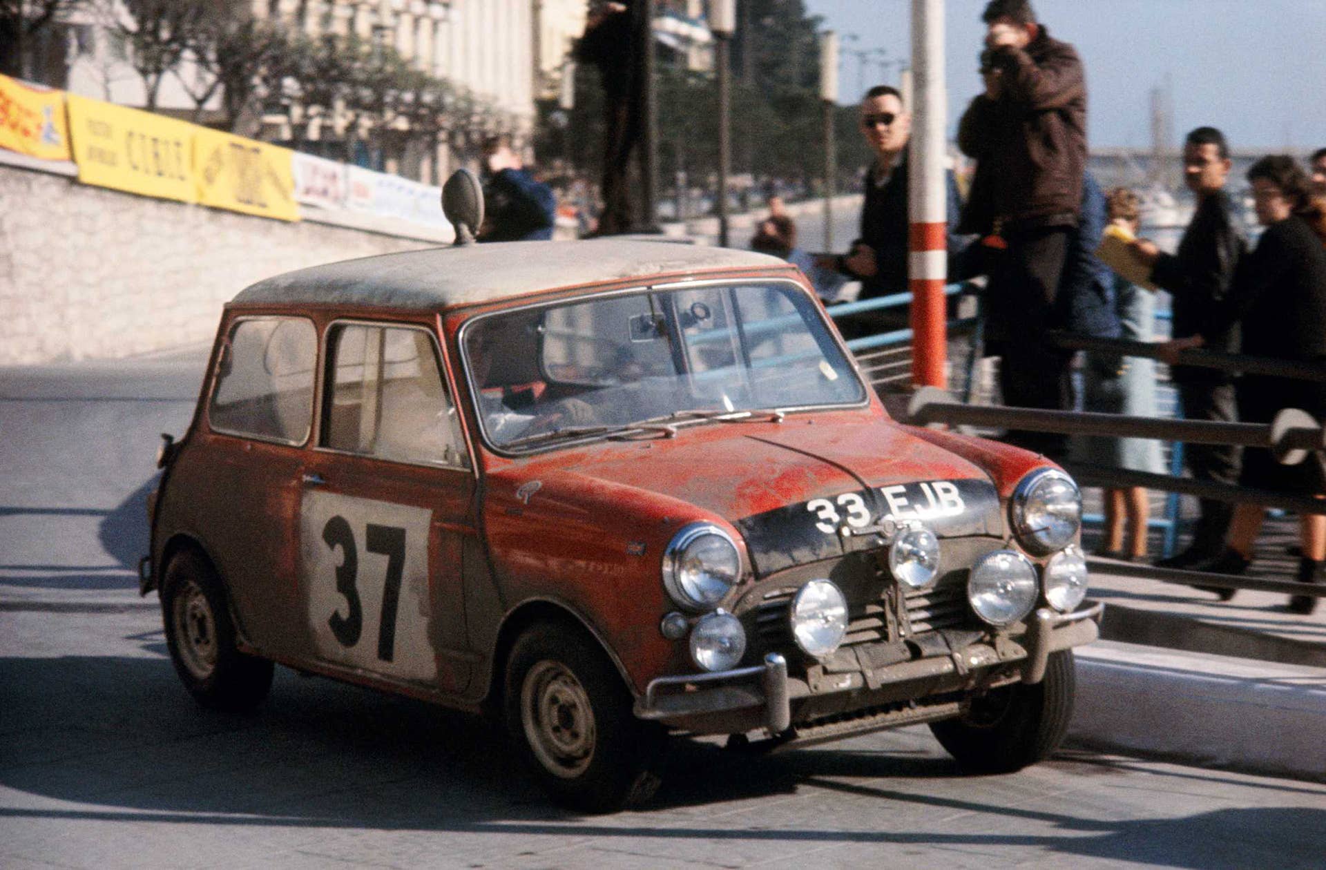 Mini 60th at Silverstone Classic 2019