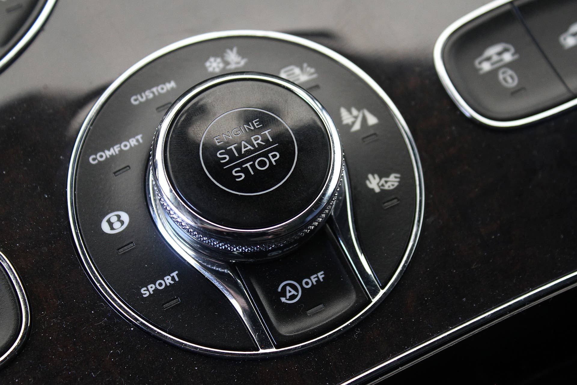 2016 Bentley Bentayga start button