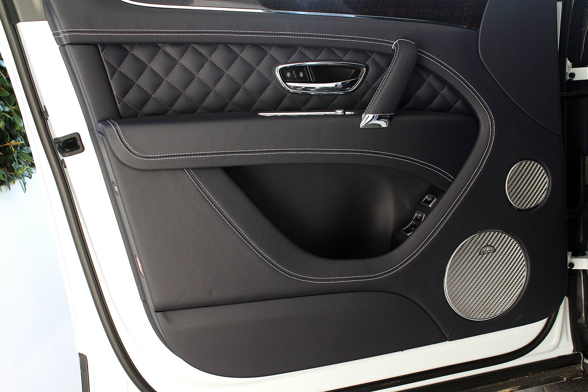 2016 Bentley Bentayga door