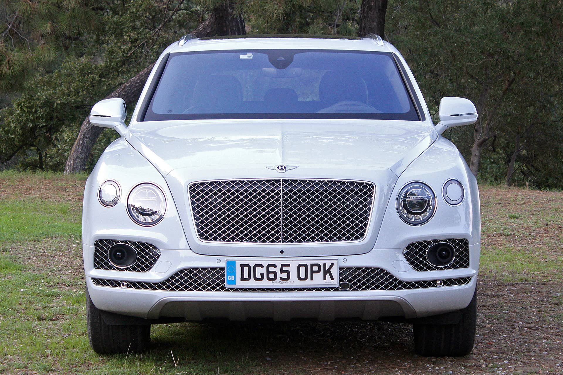 2016 Bentley Bentayga front view